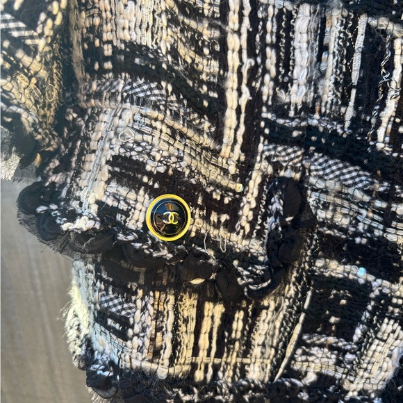 Jacket - Picture 11 of 11